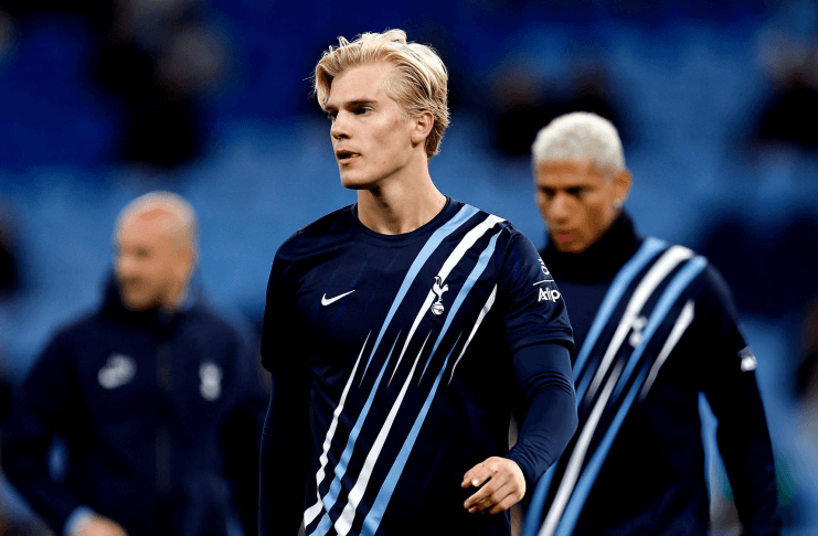 Lucas-Bergvall-Tottenham-Hotspur-Istimewa-3