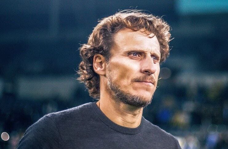 Diego-Forlan-resmi-jadi-pelatih-baru-timnas-Uruguay-X-@uruguay